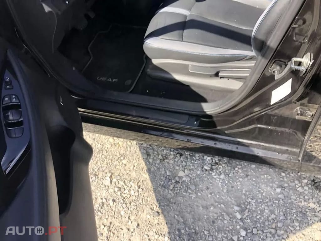 Nissan Leaf Tekna Two Tone+ProPilot Park