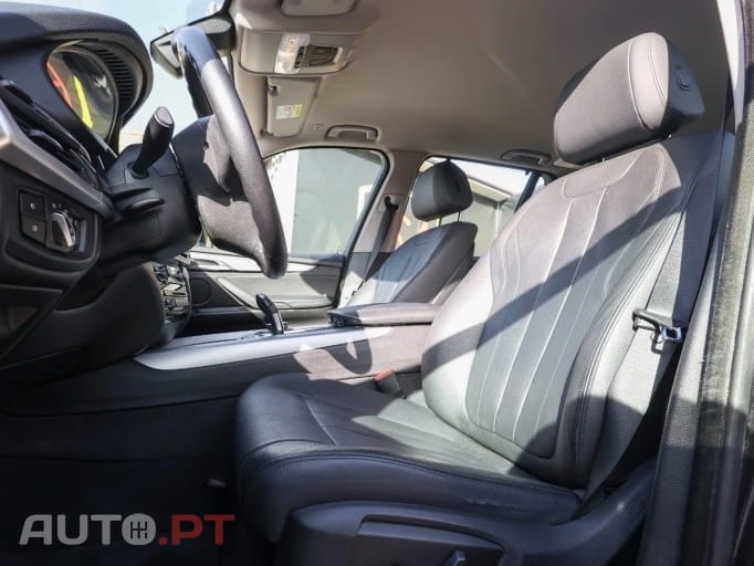 BMW X5 25 d sDrive Comfort 7L