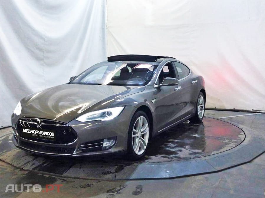 Tesla Model S 90D AWD