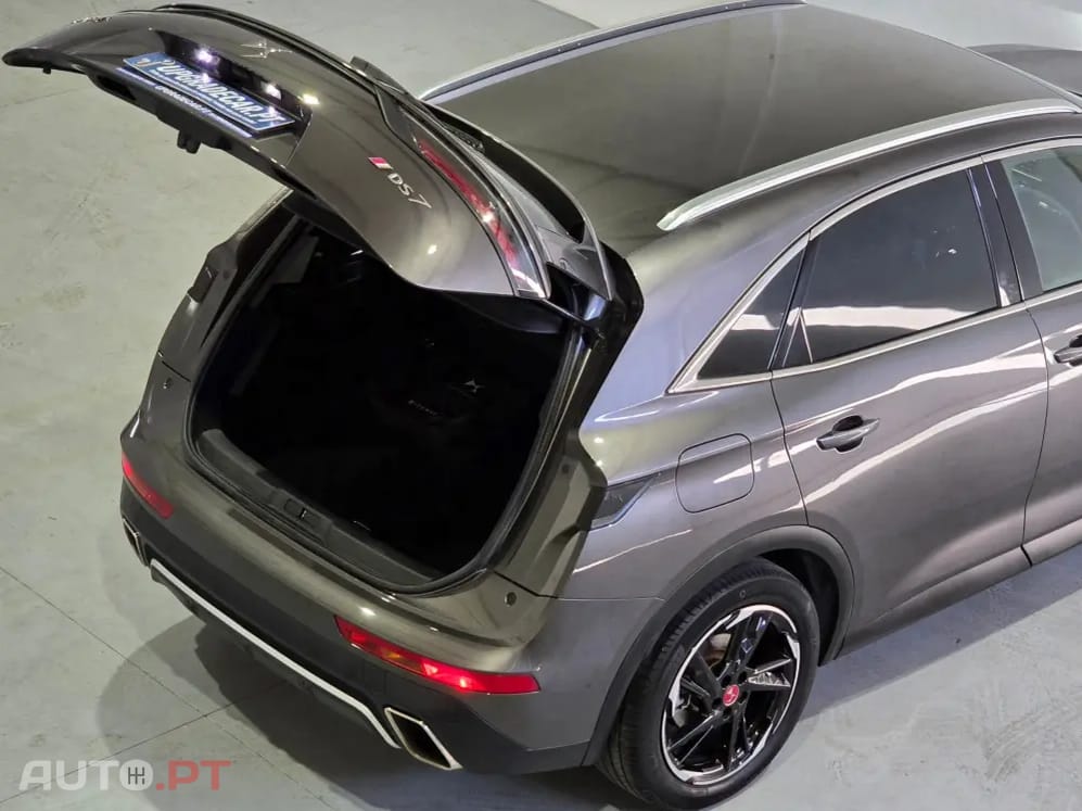 DS DS7 Crossback E-Tense Performance Line EAT8