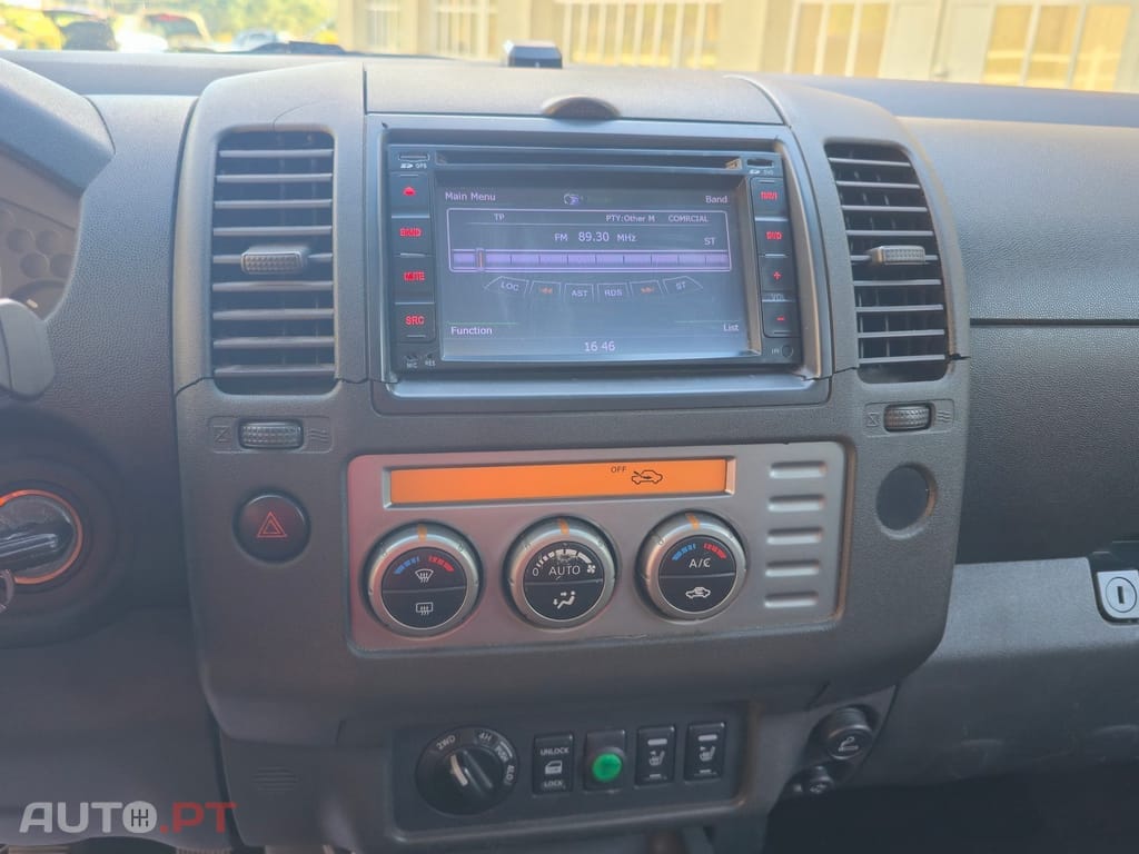 Nissan Navara 2.5 dCi CD LE Premium