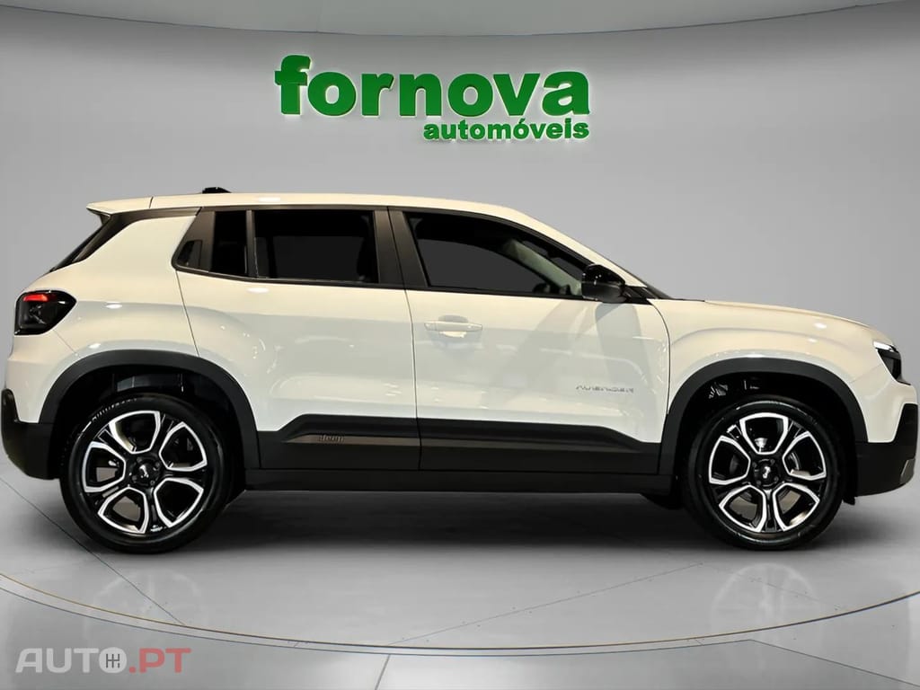 Jeep Avenger 1.2 GSE T3 Summit