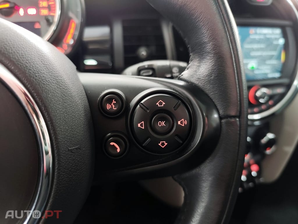 MINI Cooper Cooper S