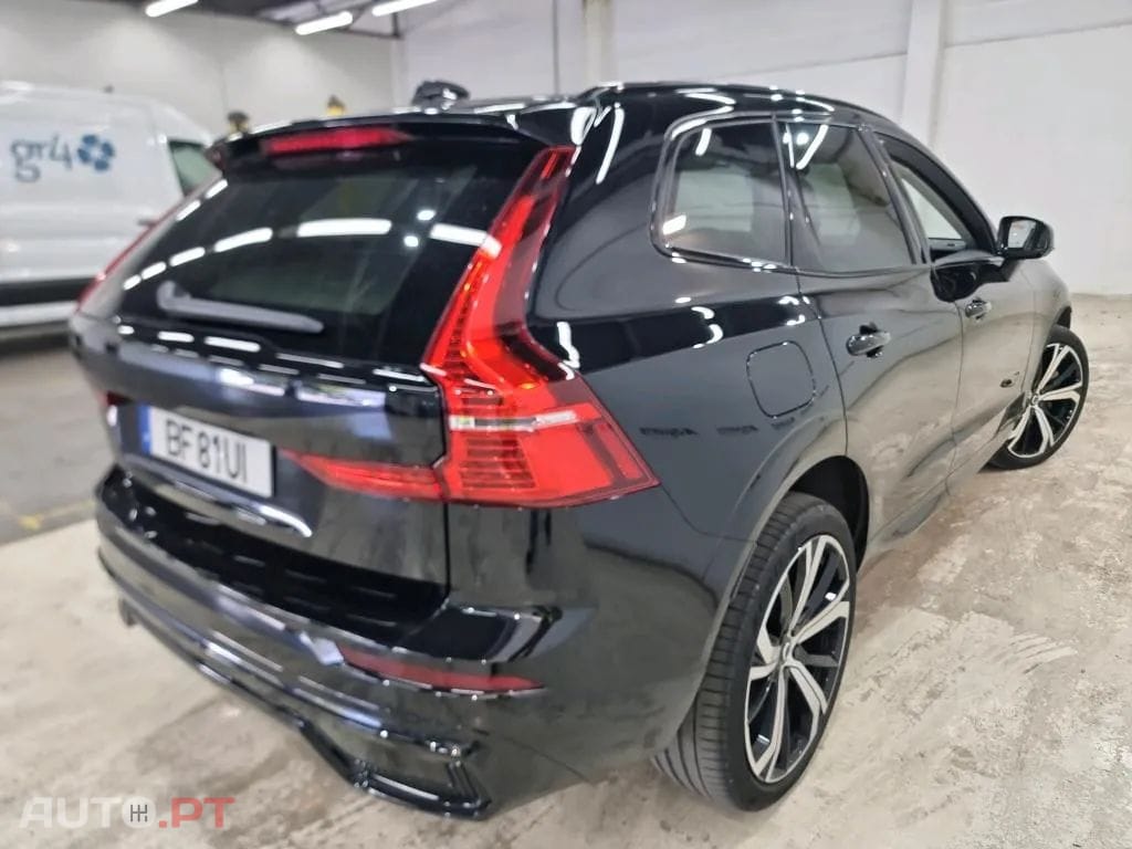 Volvo XC60 2.0 T6 PHEV Ultimate Dark AWD