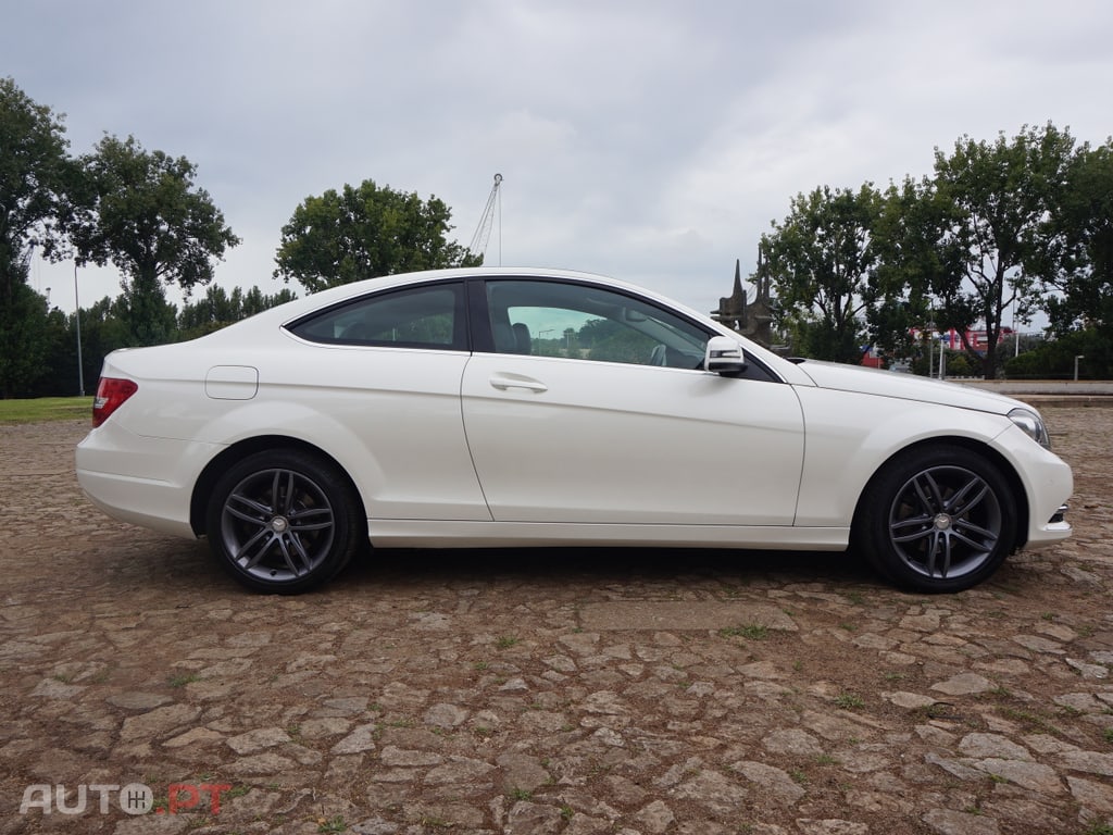 Mercedes-Benz C 220 Coupe Avantgarde Auto