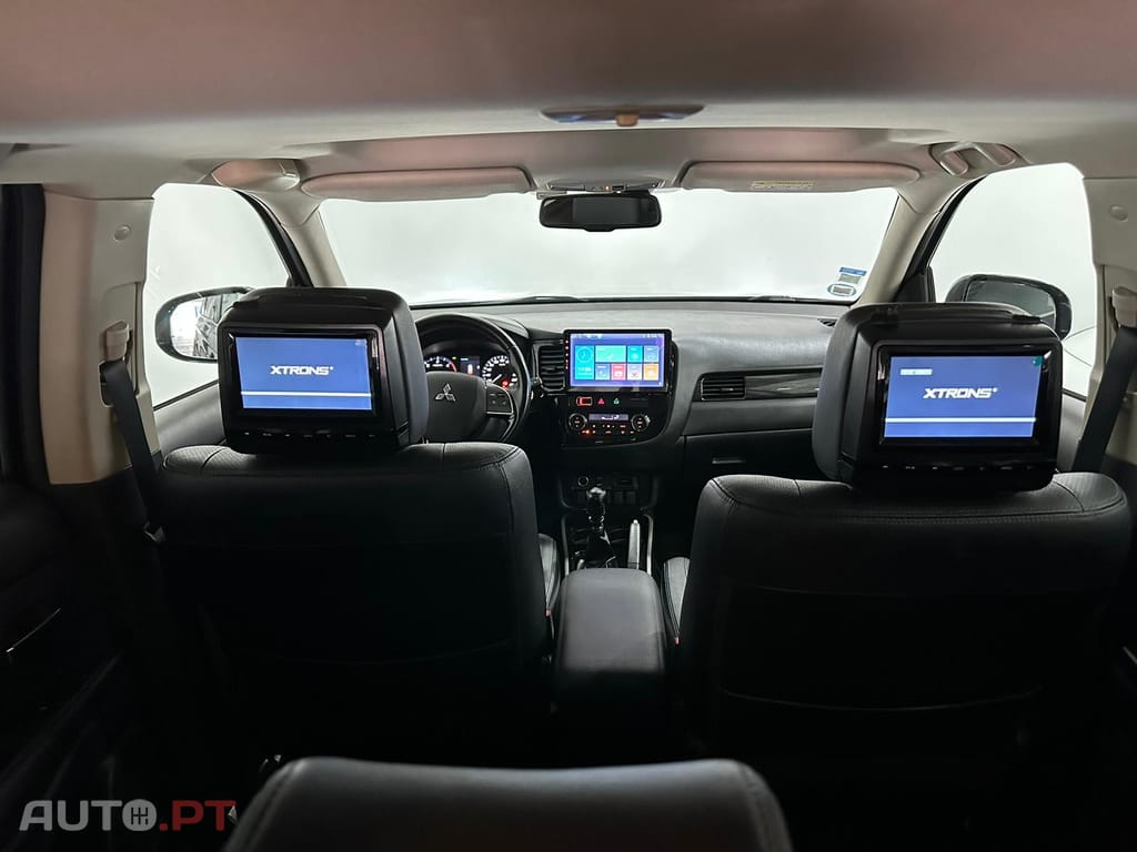 Mitsubishi Outlander 2.2 DI-D Instyle Navi