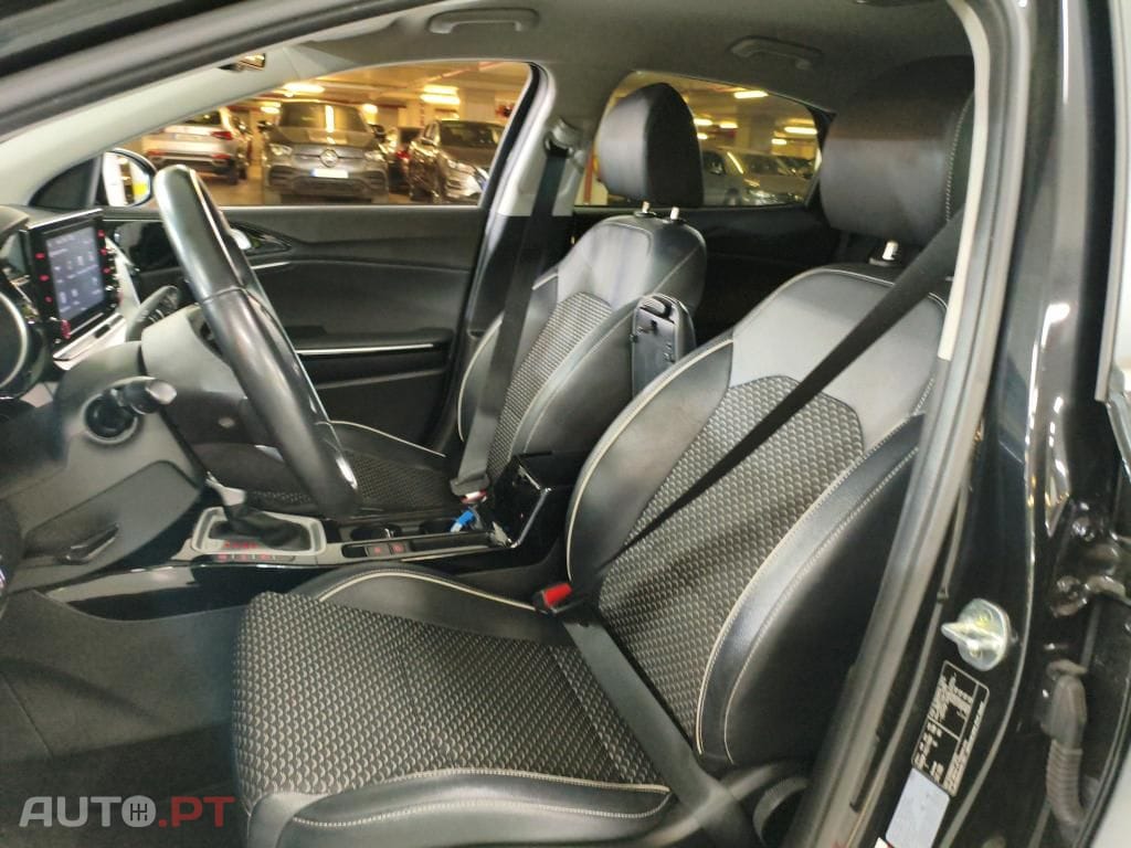 Kia Xceed 1.6 GDi PHEV Drive