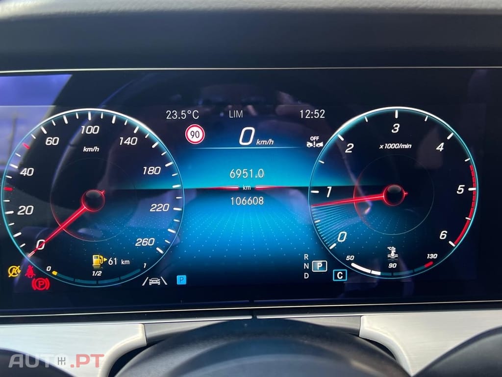 Mercedes-Benz E 220 d AMG Line