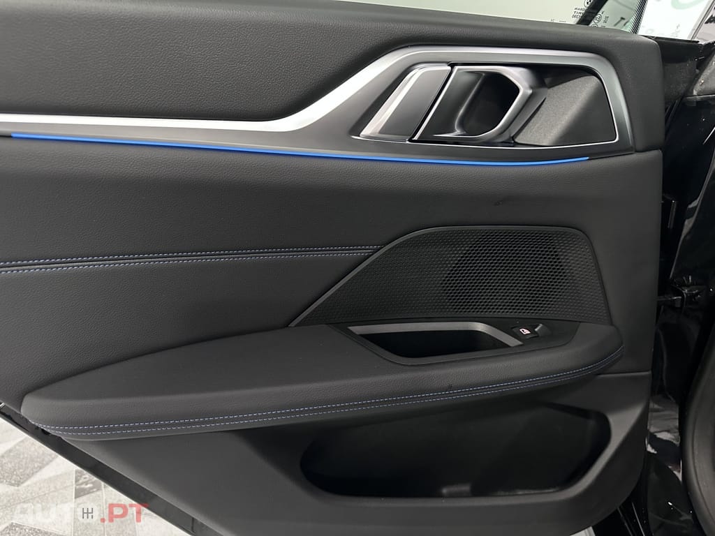 BMW i4 eDrive35 Edição Desportiva M