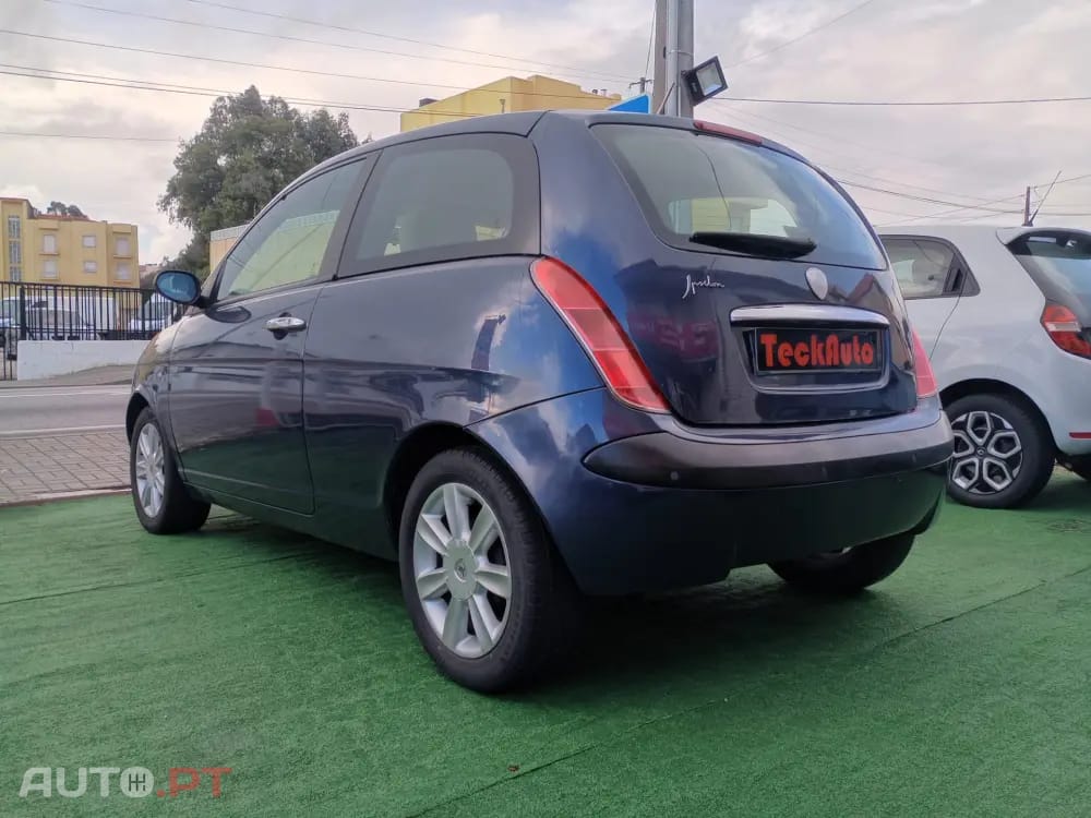 Lancia Ypsilon 1.2 16V Fashion