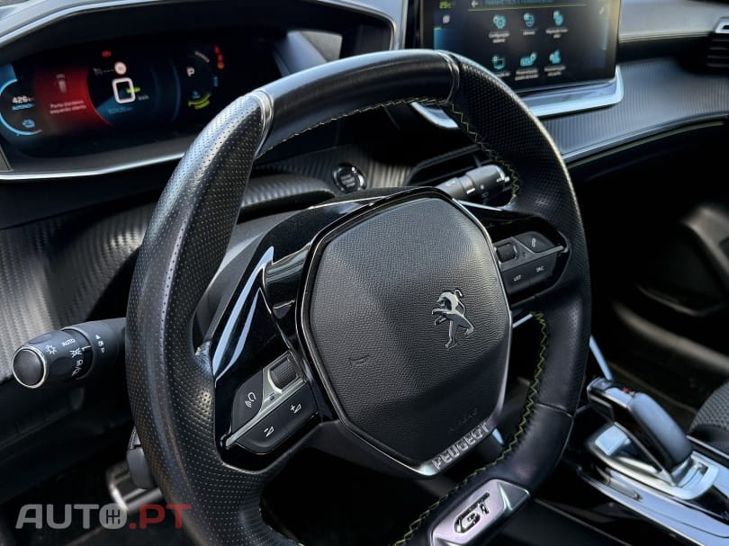 Peugeot E-208 GT