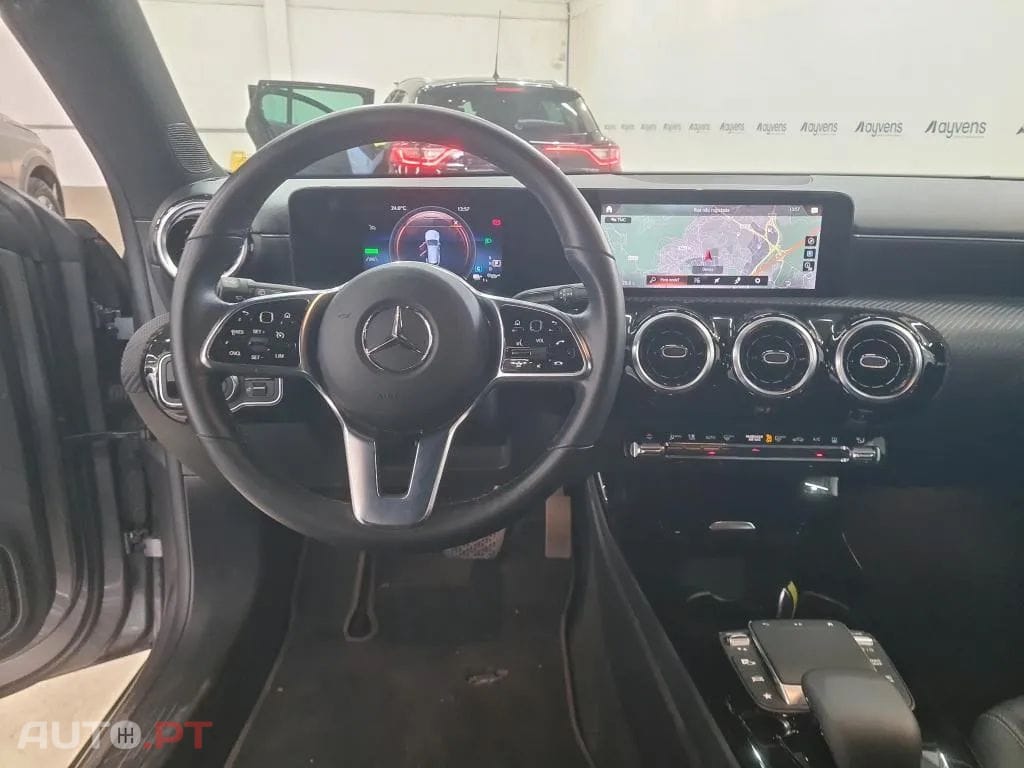 Mercedes-Benz CLA 250 e Shooting Brake Style Plus