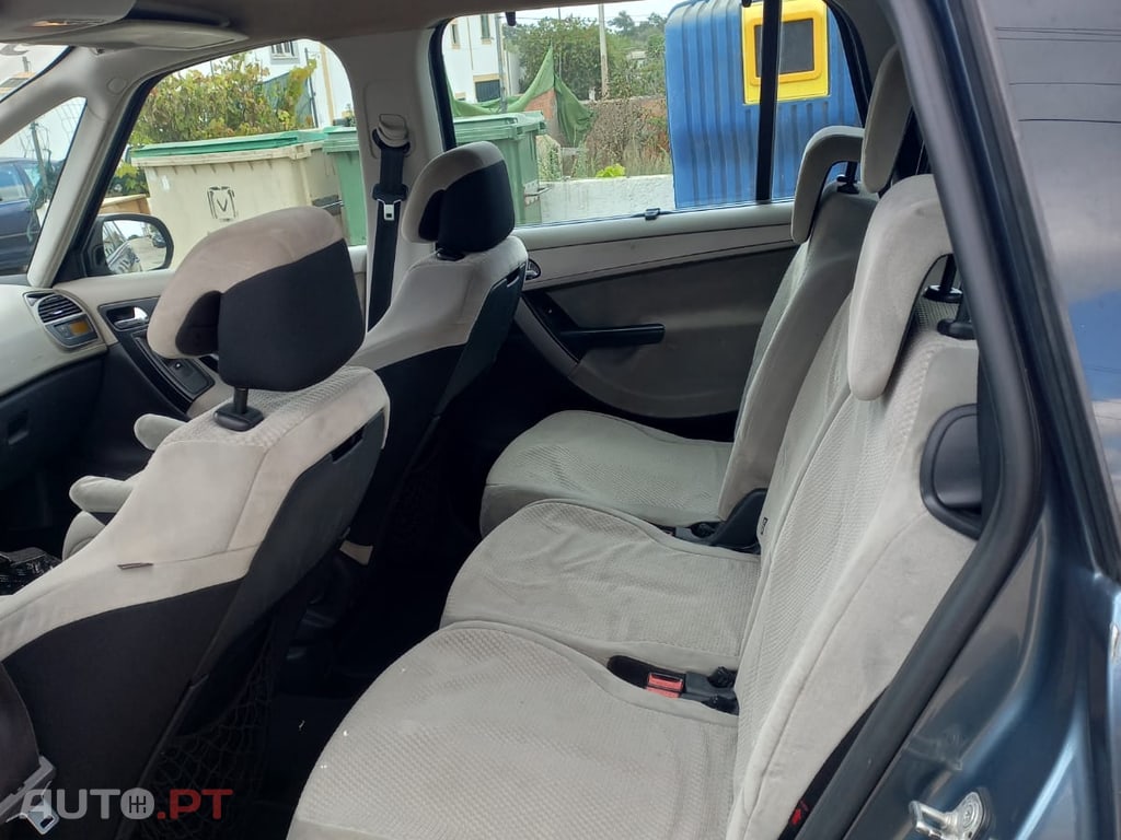 Citroen C4 Grand Picasso HDMI 1.6