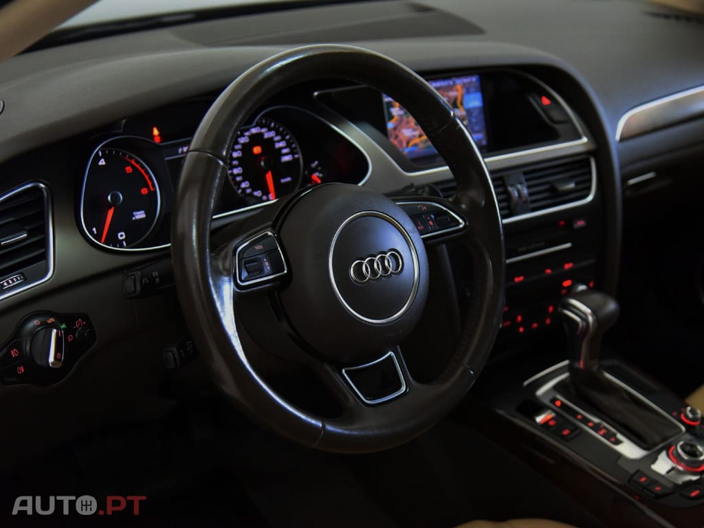 Audi A4 Allroad 3.0TDI QUATTRO S-TRONIC
