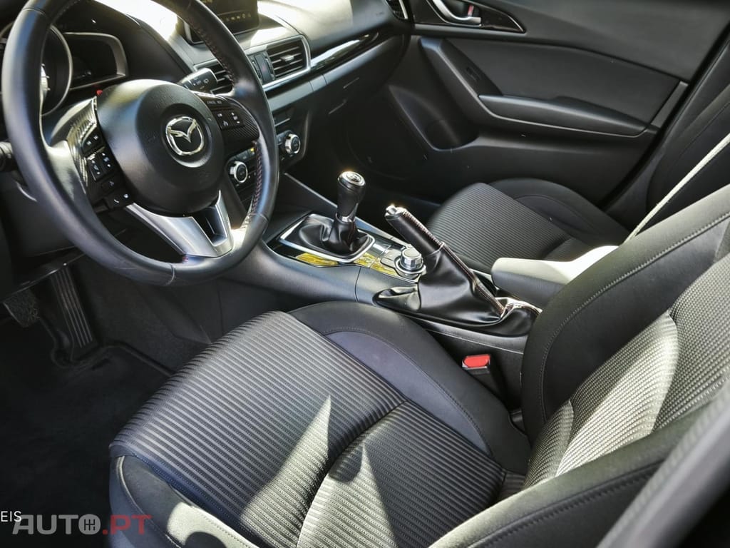 Mazda 3 1.5 Sky-G Evolve