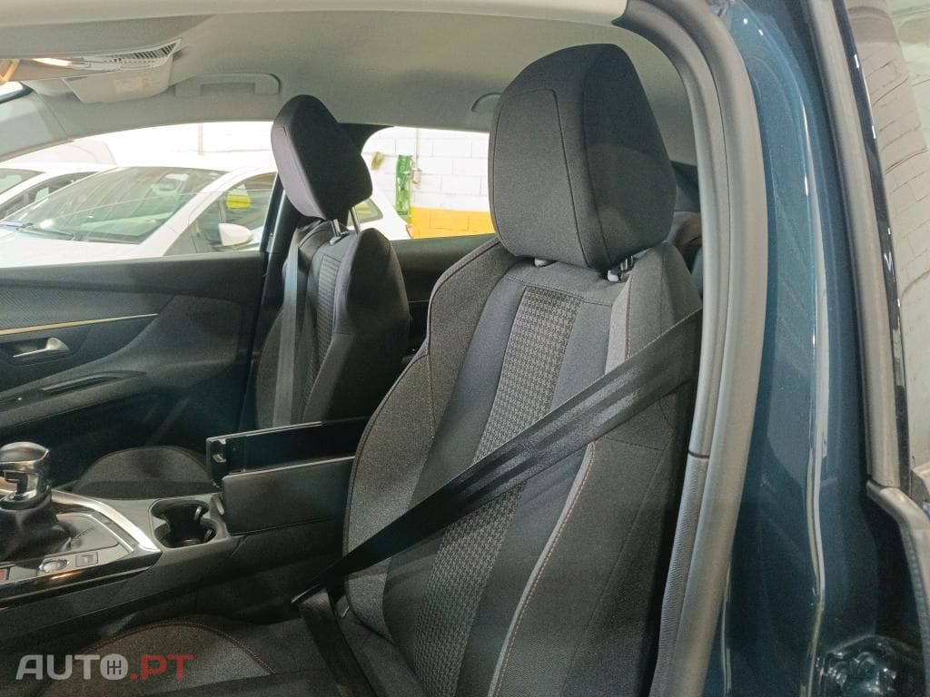 Peugeot 3008 1.5 BlueHDi Active Pack