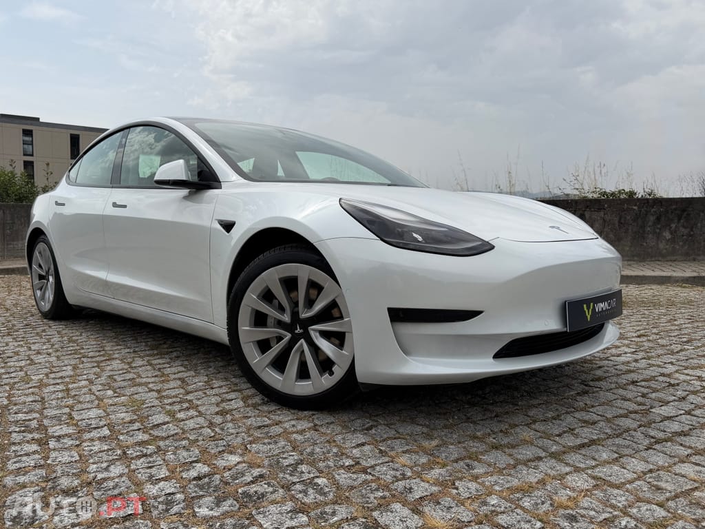 Tesla Model 3 Standard Range Plus RWD
