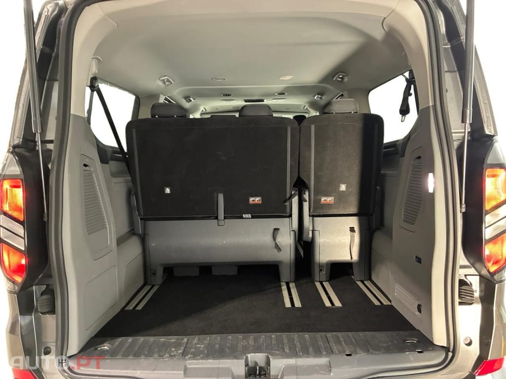 Ford Tourneo 2.0 EcoBlue Titanium Aut.