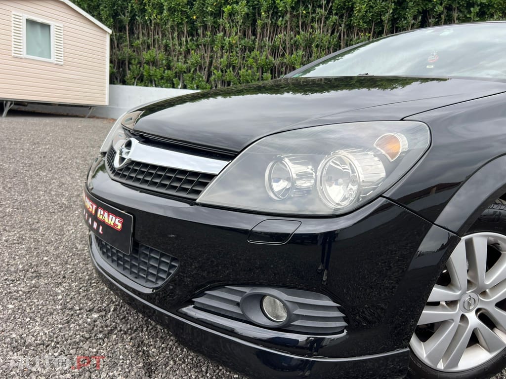 Opel Astra GTC 1.3 CDTi
