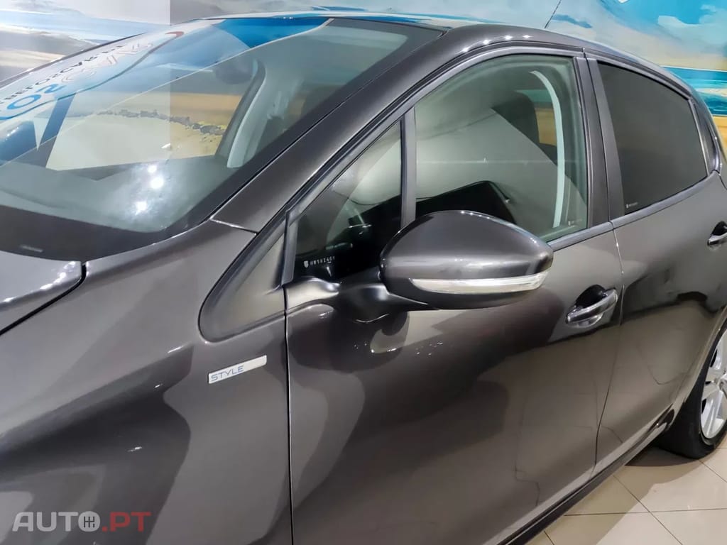 Peugeot 208 1.2 PureTech Style