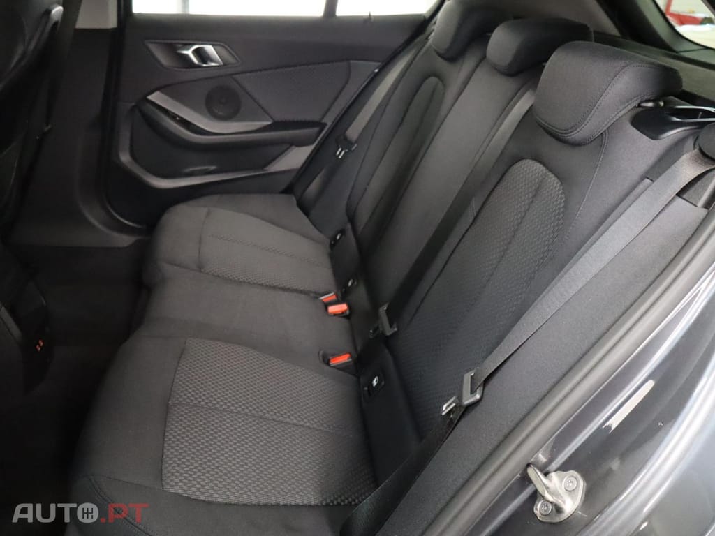 BMW 118 i Auto