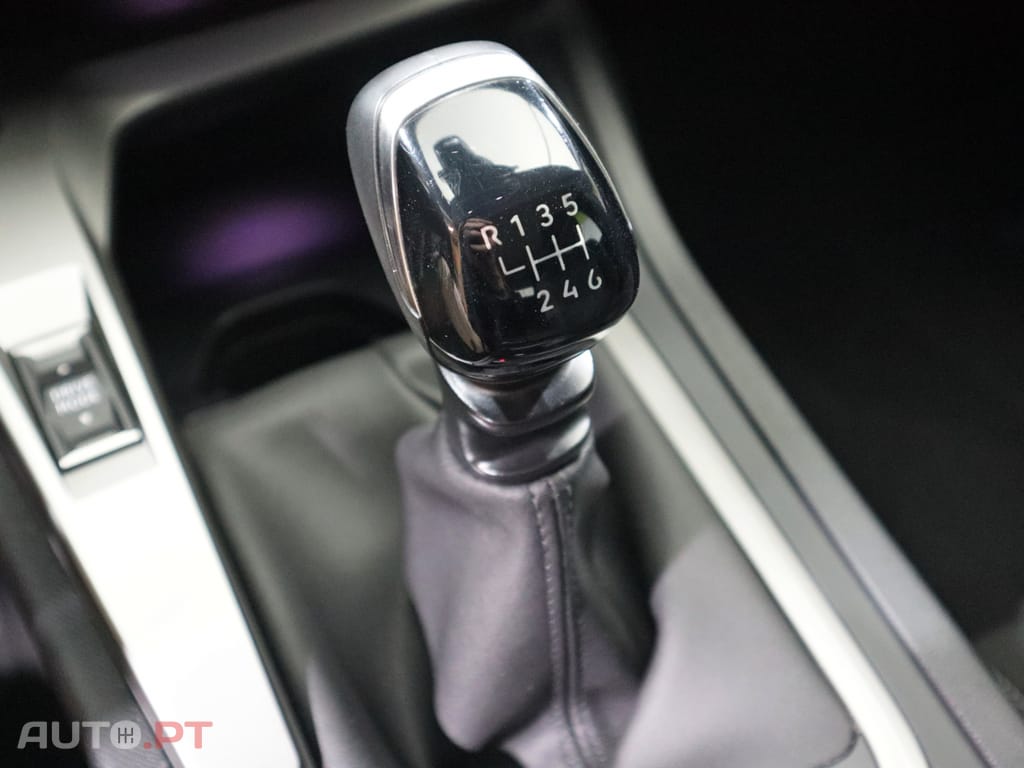 Peugeot 308 1.2 PURETECH STYLE