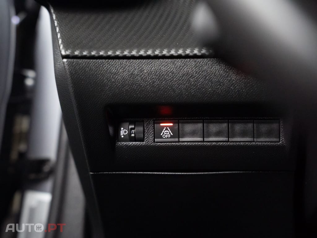 Peugeot 2008 1.2 PureTech Active Pack