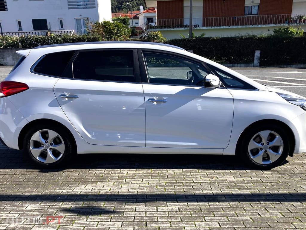 Kia Carens 1.7 CRDi 115 Dream Team Edition