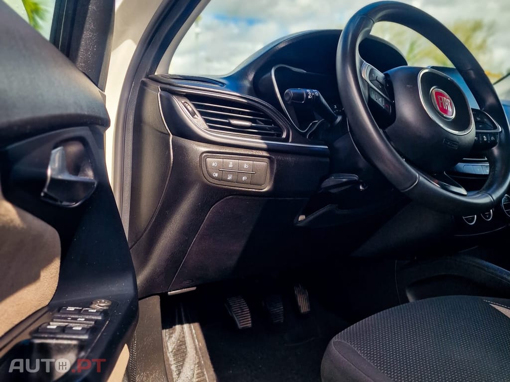 Fiat Tipo 1.3 M-Jet Lounge Hatchback