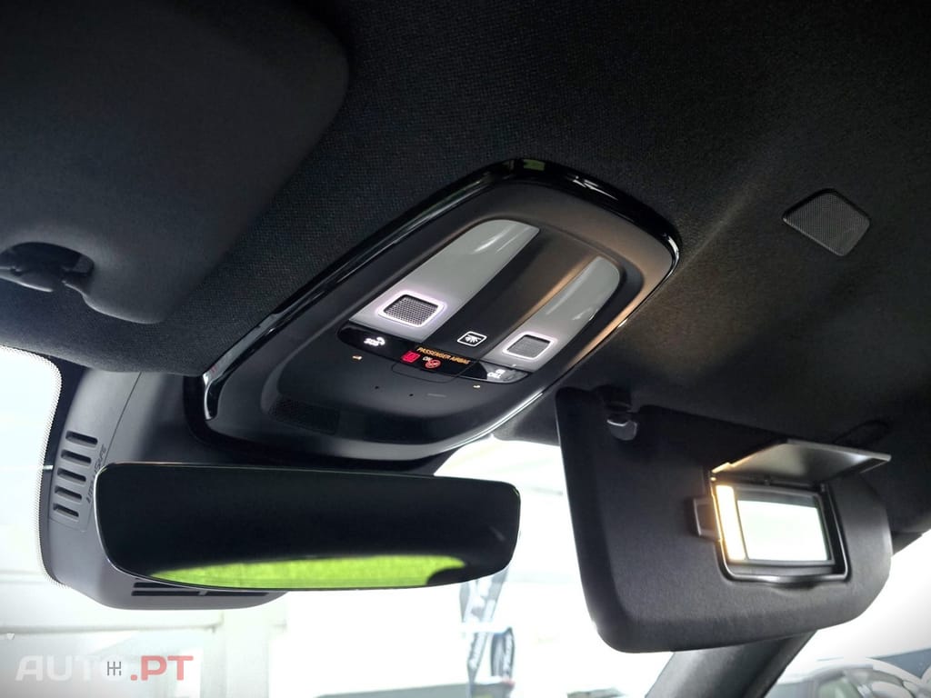 Volvo XC40 P8 AWD Recharge RDesign