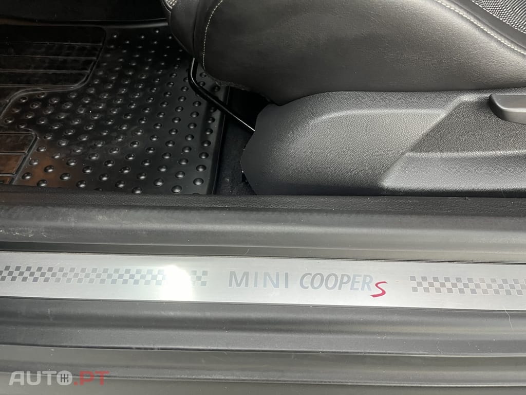 MINI Cooper Cooper S