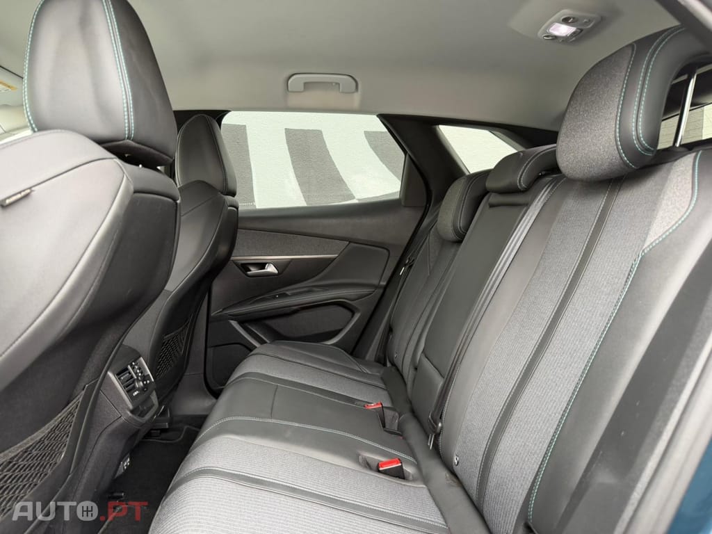 Peugeot 3008 1.6 Hybrid4 Allure Pack e-EAT8