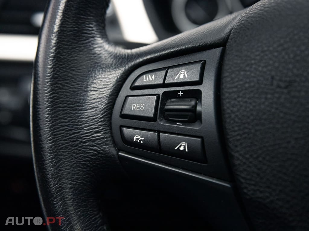 BMW 320 d Auto