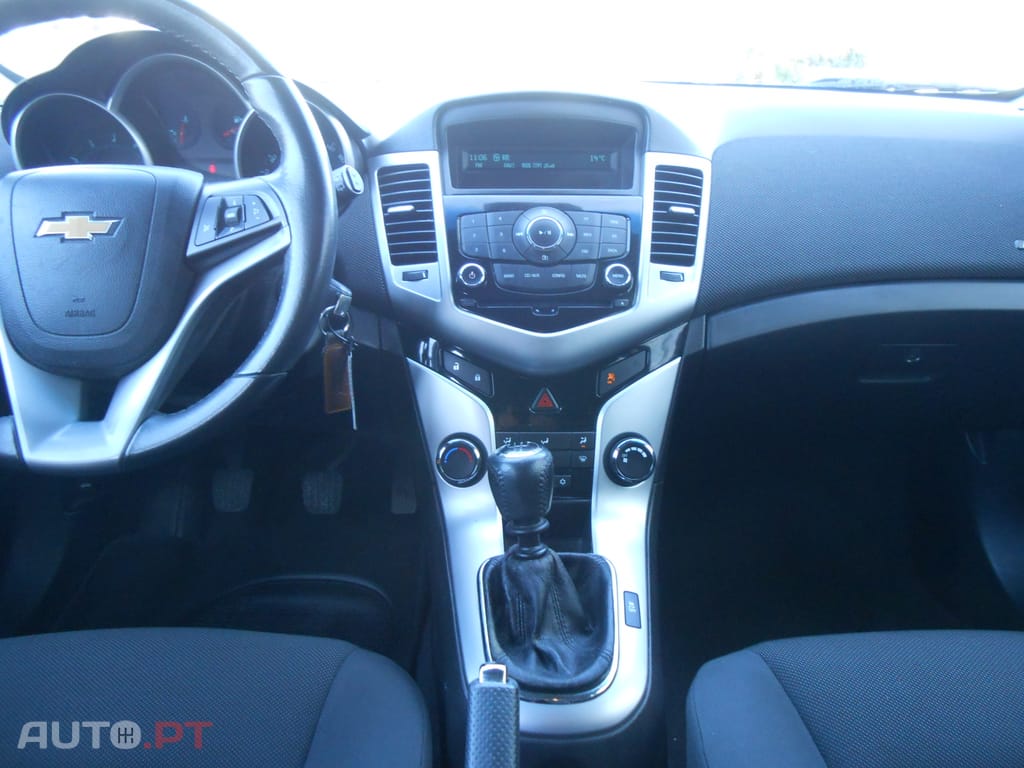 Chevrolet Cruze 1.6 I LT