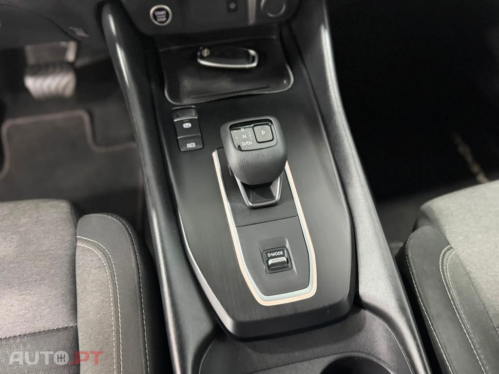 Nissan Qashqai 1.3 DIG-T N-Connecta LED Xtronic