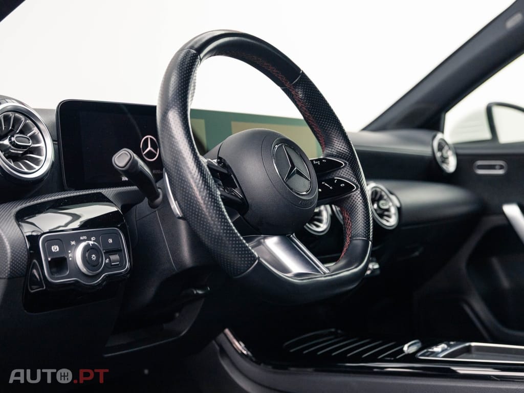 Mercedes-Benz A 250 e AMG Line