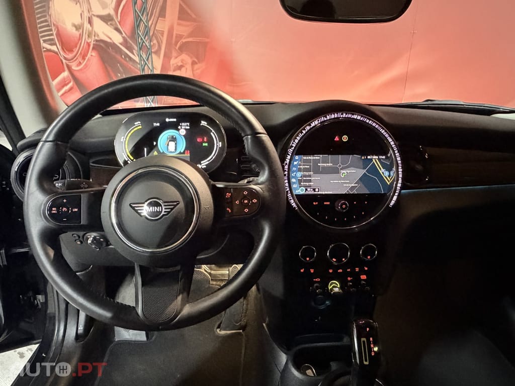 MINI Cooper Cooper SE Premium Essential
