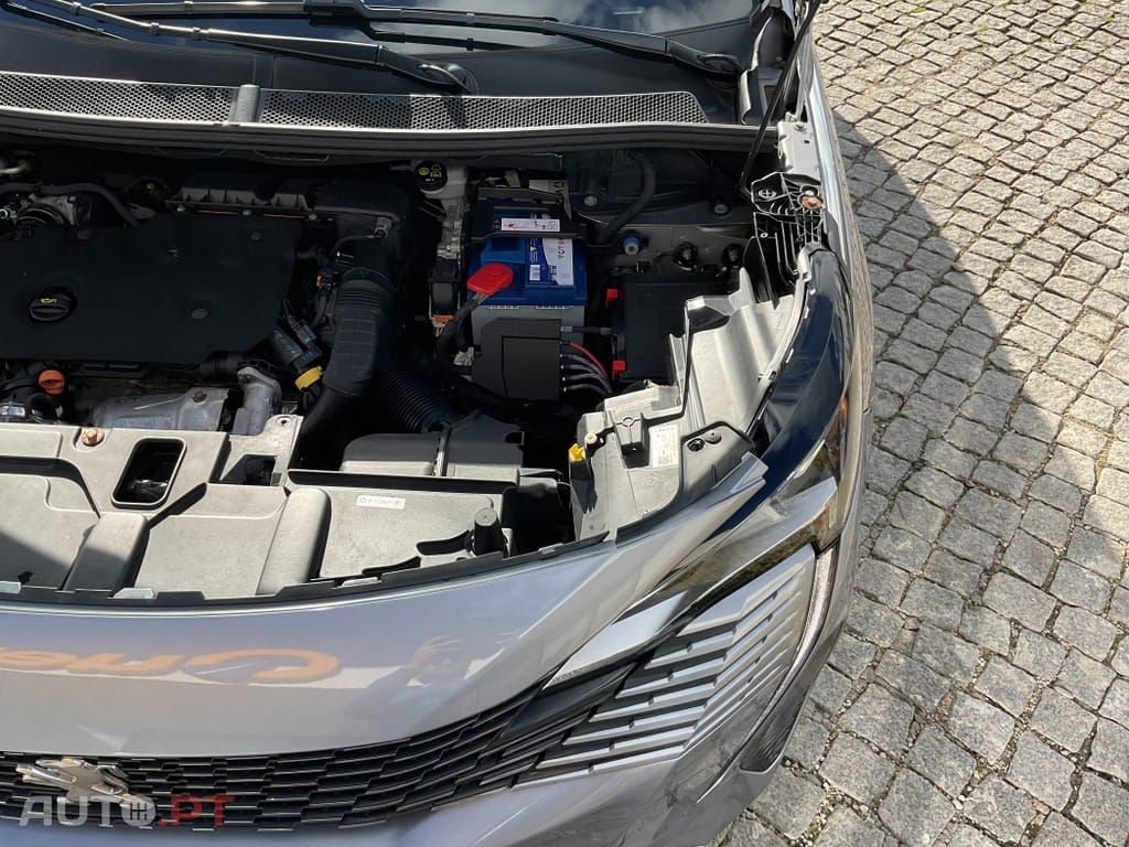 Peugeot 5008 1.5 BlueHDi Allure Pack EAT8