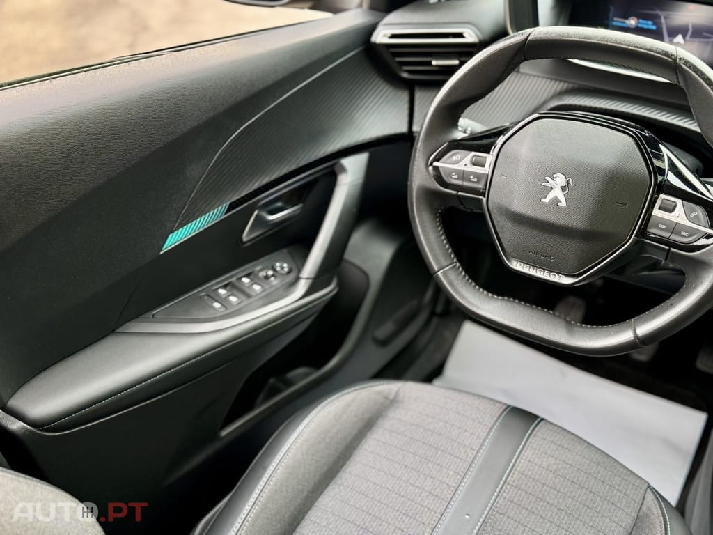 Peugeot 2008 1.5 BlueHDi Allure