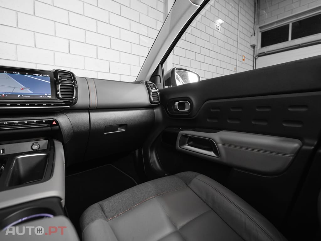 Citroen C5 Aircross 1.6 PureTech Shine J19 EAT8