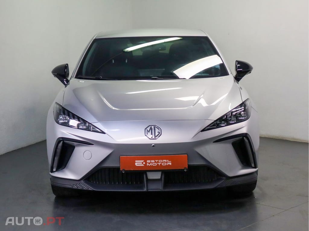 MG MG4 64kwh luxury Heat Pump