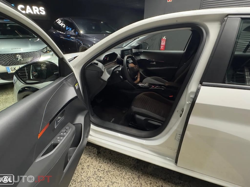 Peugeot E-208 Active Pack