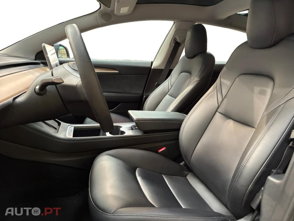 Tesla Model 3 Standard Range Plus RWD