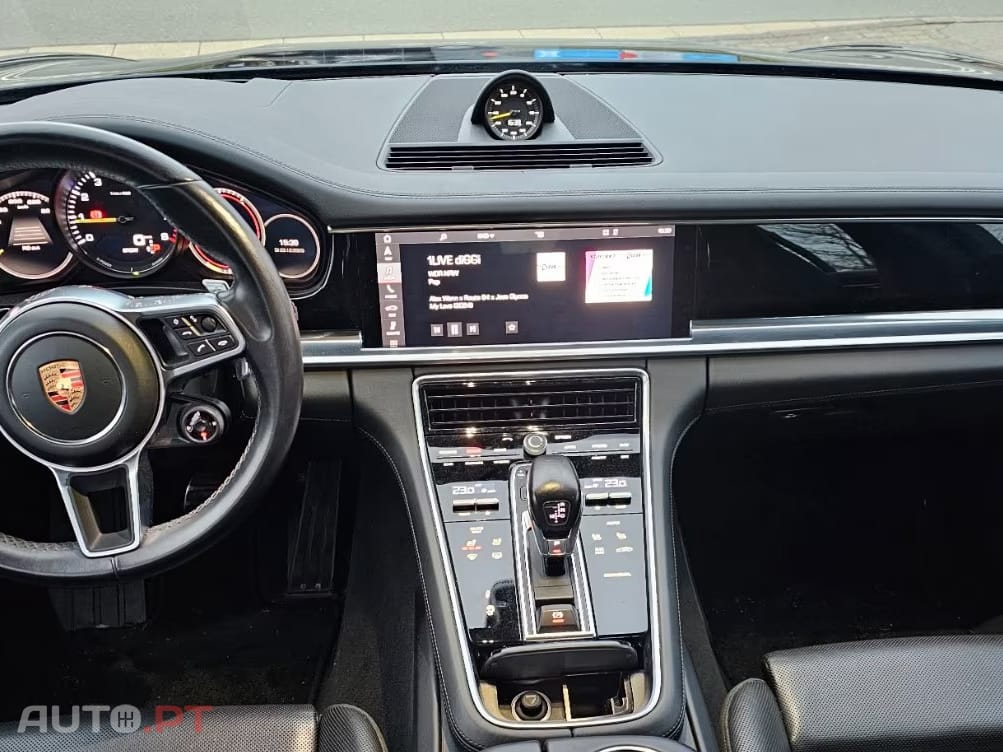Porsche Panamera 4 E-Hybrid