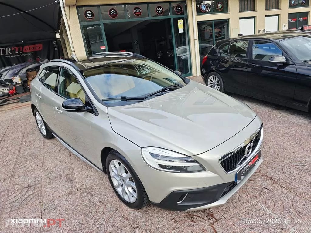 Volvo V40 Cross Country 1.5 T3 Summum Geartronic