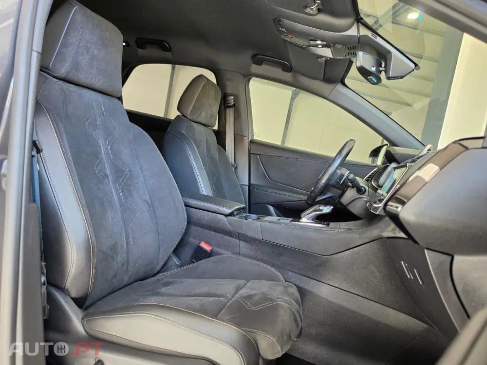 DS DS7 Crossback E-Tense Performance Line EAT8