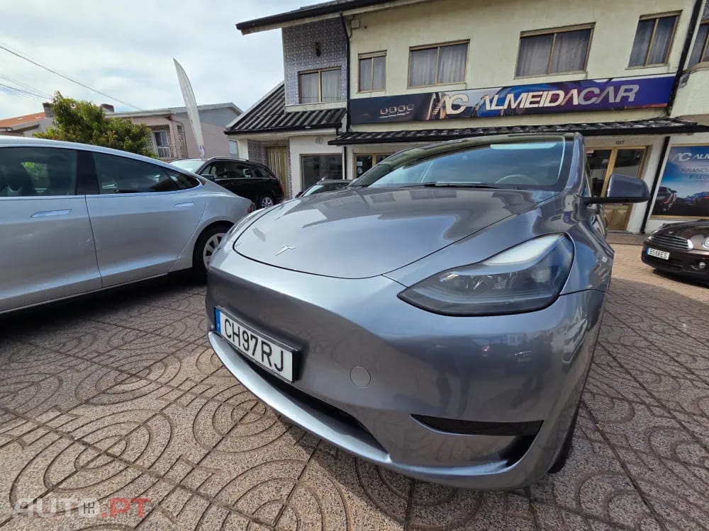Tesla Model Y RWD