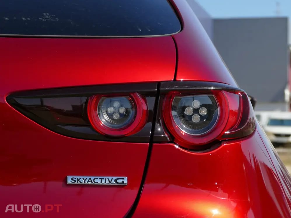 Mazda 3 2.0 e-Skyactiv-G Exclusive-line