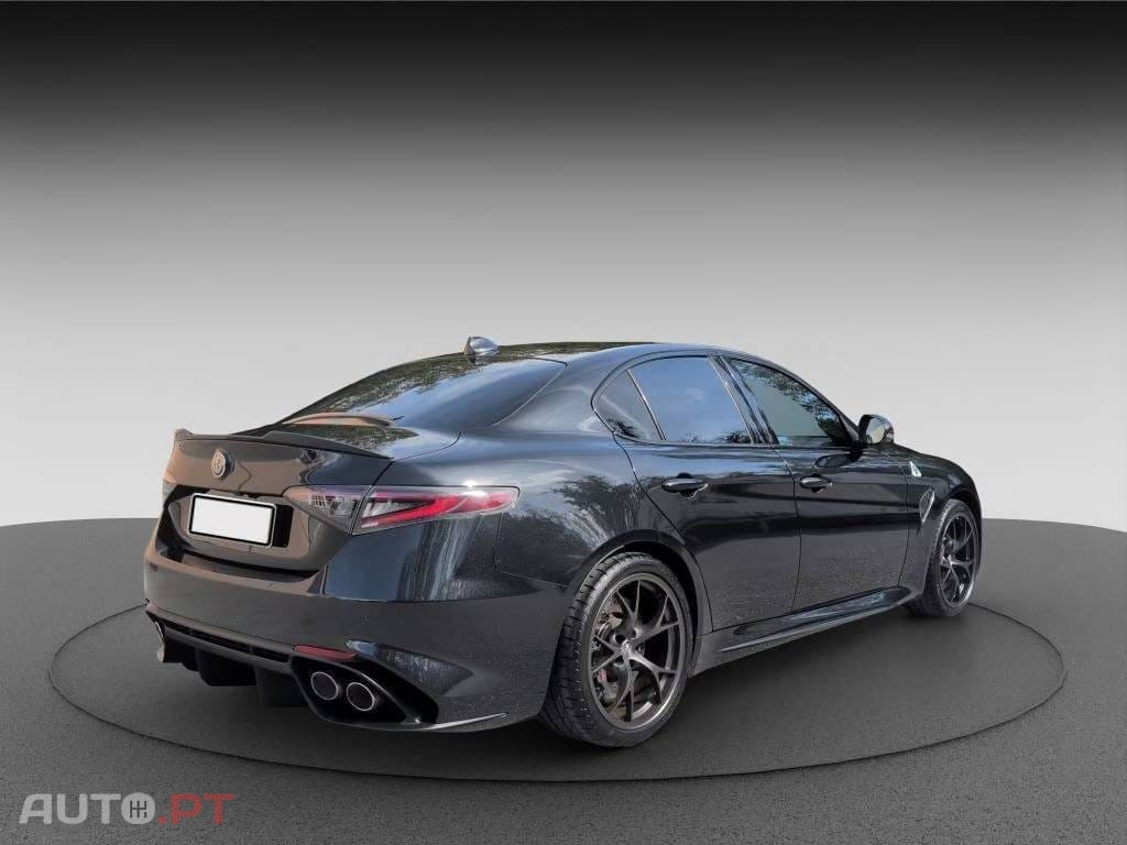 Alfa Romeo Giulia 2.9 Bi-Turbo Quadrifoglio AT8