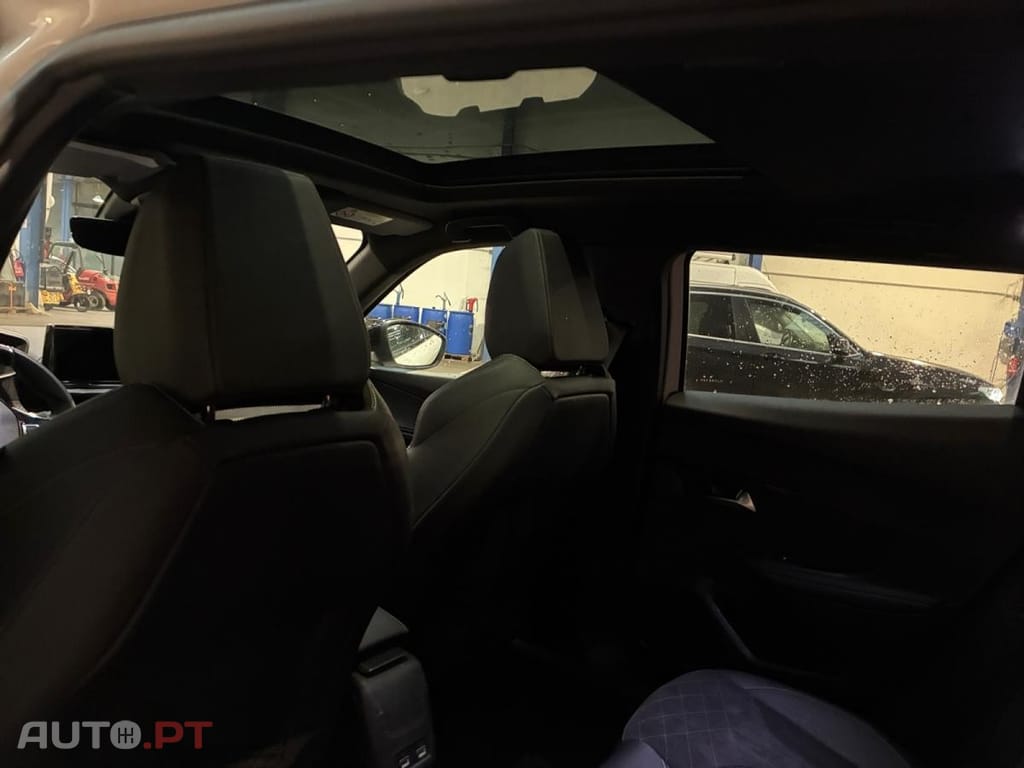 Peugeot E-2008 GT Pack